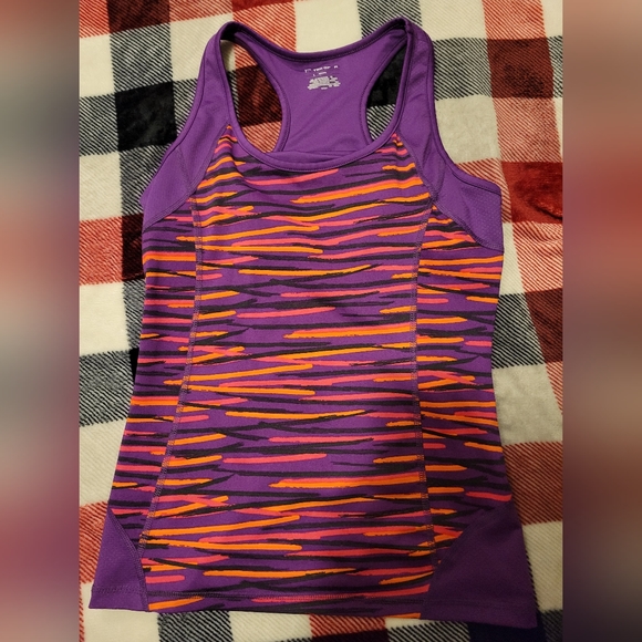 3 pack lady's tanks - Picture 2 of 7